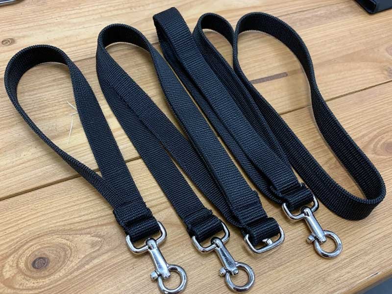 Webbing thickness inconsistency in leash manufacturing inconsistent webbing thickness in poor quality dog leashes